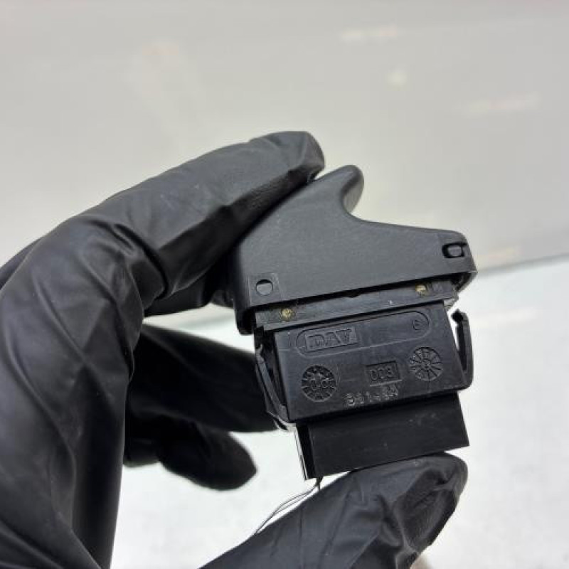 Interrupteur de leve vitre avant droit RENAULT KANGOO 1 Photo n°3