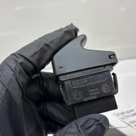 Interrupteur de leve vitre avant gauche RENAULT KANGOO 1