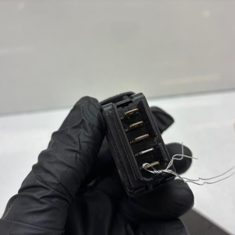 Interrupteur de leve vitre avant gauche RENAULT KANGOO 1 Photo n°3