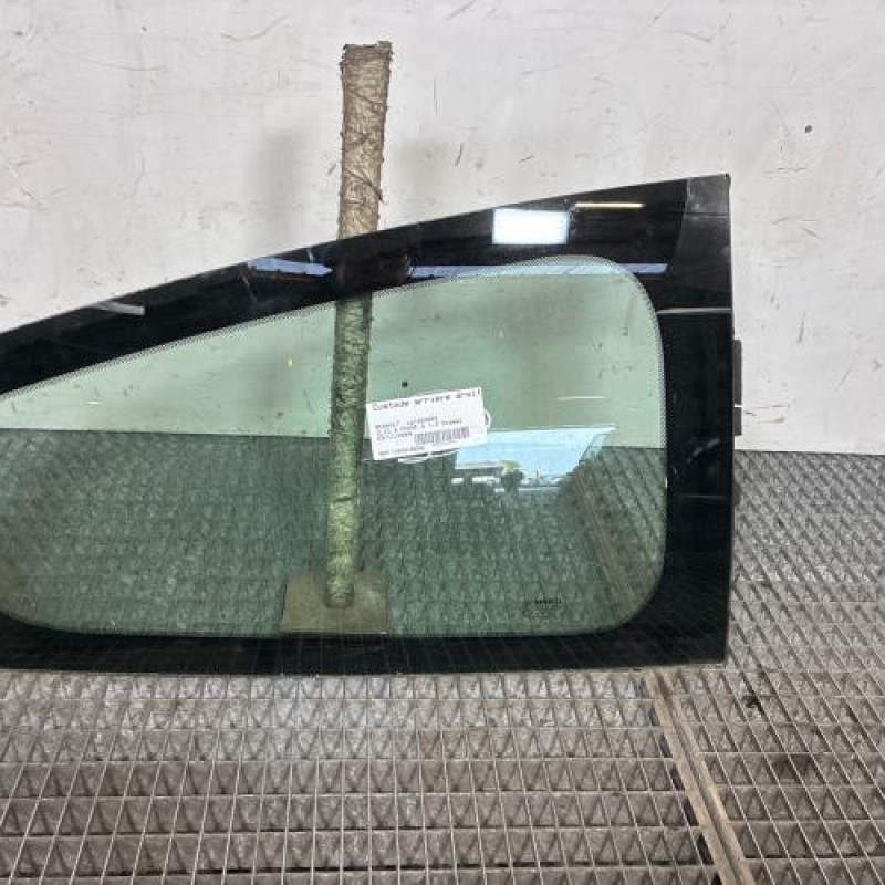 Custode arriere droit RENAULT CLIO 3 Photo n°1