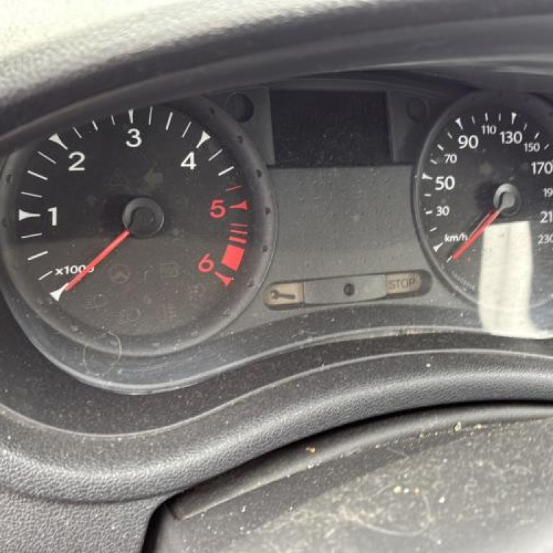 Custode arriere droit RENAULT CLIO 3 Photo n°18