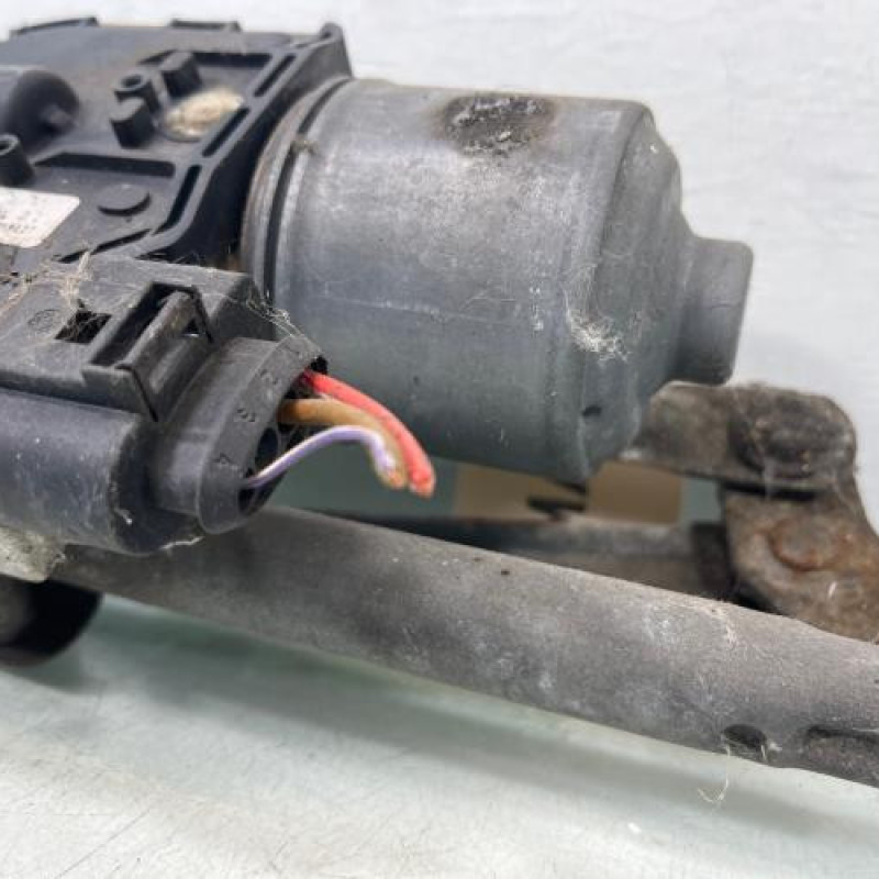 Moteur essuie glace avant VOLKSWAGEN GOLF 5 Photo n°3