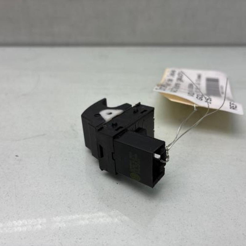 Interrupteur de leve vitre arriere gauche VOLKSWAGEN GOLF 6 Photo n°2