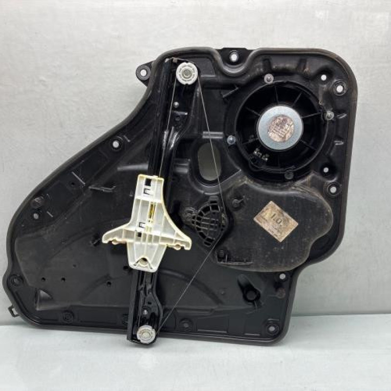 Leve vitre electrique arriere gauche VOLKSWAGEN GOLF 6 Photo n°3