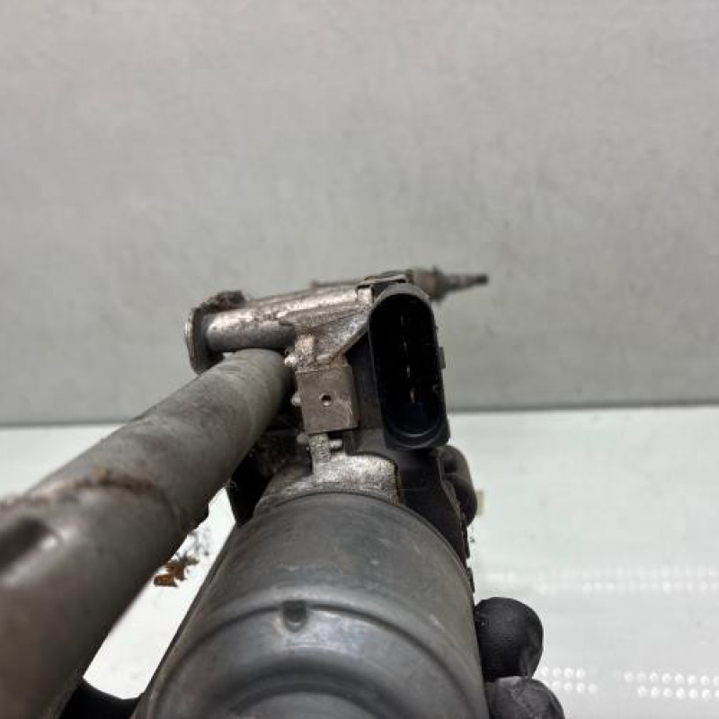 Moteur essuie glace avant VOLKSWAGEN GOLF 6 Photo n°5