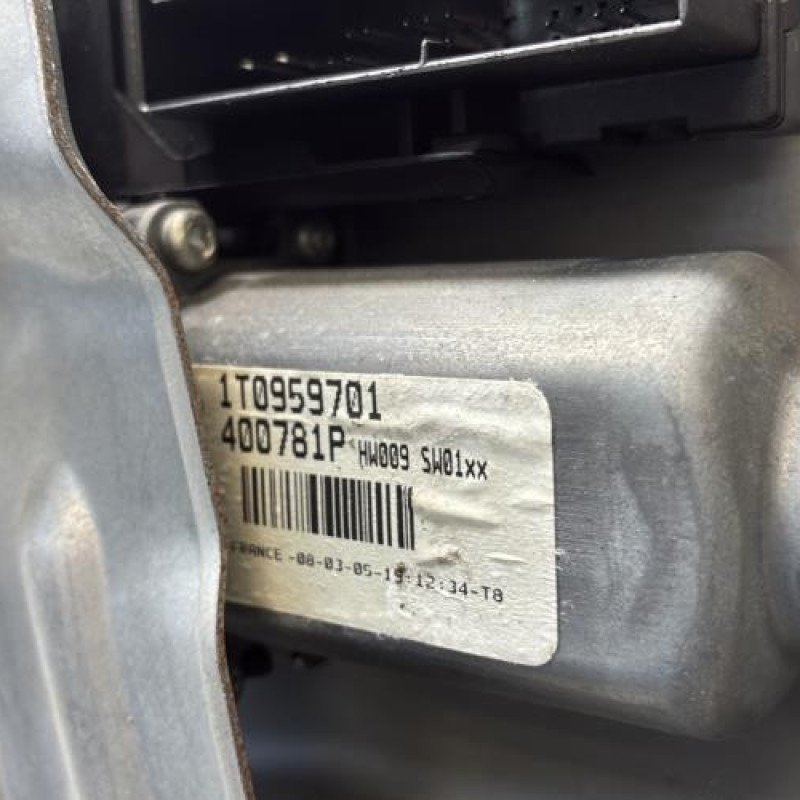 Leve vitre electrique avant gauche VOLKSWAGEN TOURAN 1 Photo n°5