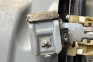 Leve vitre electrique avant gauche VOLKSWAGEN TOURAN 1