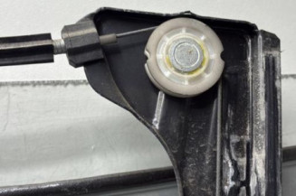 Leve vitre electrique avant gauche VOLKSWAGEN TOURAN 1