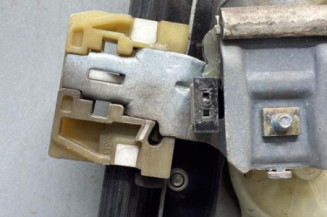 Leve vitre electrique avant gauche VOLKSWAGEN TOURAN 1