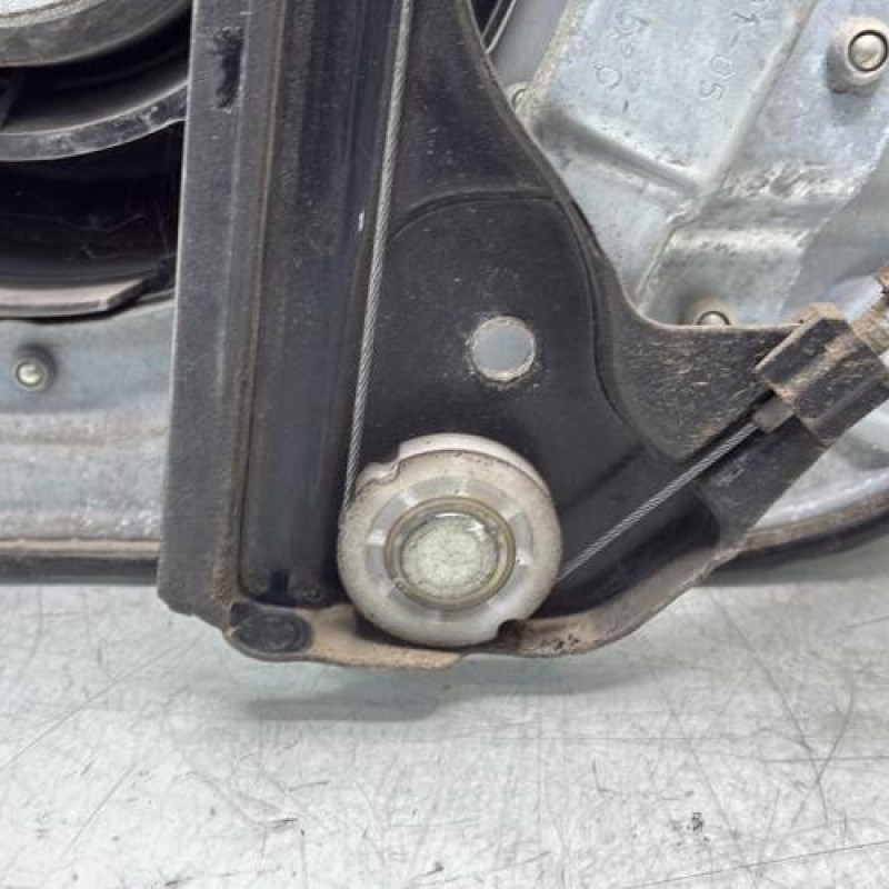 Leve vitre electrique avant gauche VOLKSWAGEN TOURAN 1 Photo n°13