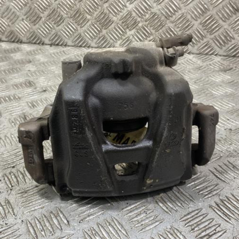 Etrier avant droit (freinage) AUDI A4 3 Photo n°3