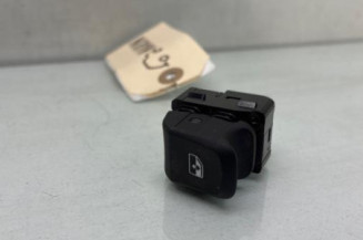 Interrupteur de leve vitre arriere droit AUDI Q2 Photo n°1