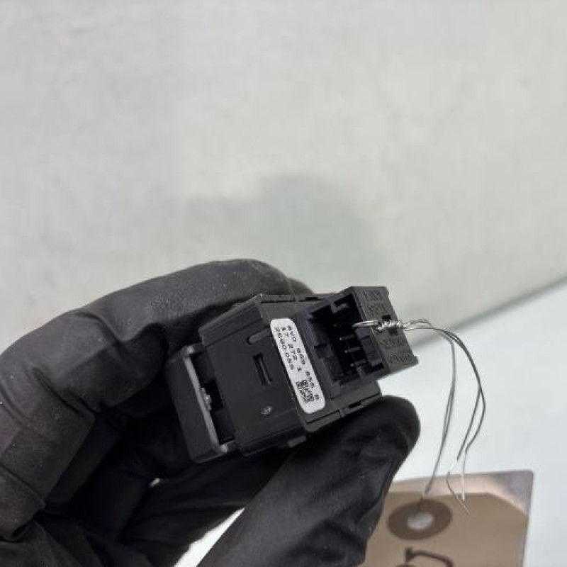 Interrupteur de leve vitre arriere droit AUDI Q2 Photo n°3