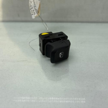 Interrupteur de leve vitre arriere gauche AUDI Q2 Photo n°1