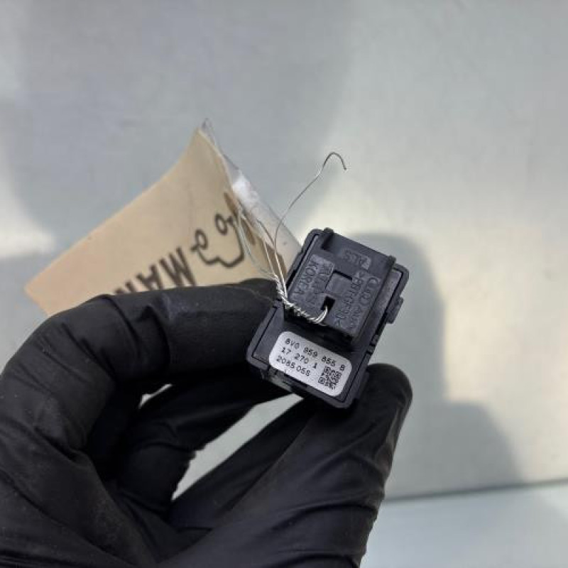 Interrupteur de leve vitre arriere gauche AUDI Q2 Photo n°3