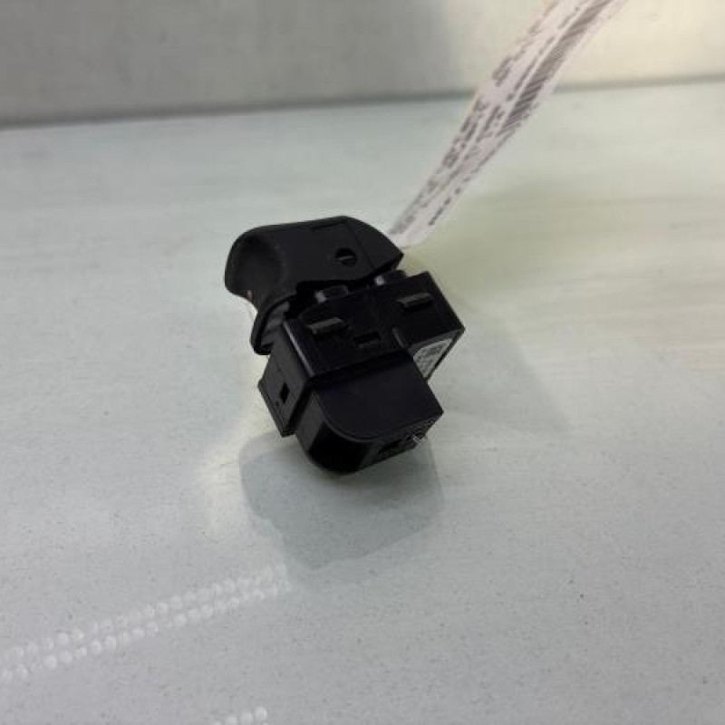 Interrupteur de leve vitre avant droit AUDI Q2 Photo n°2