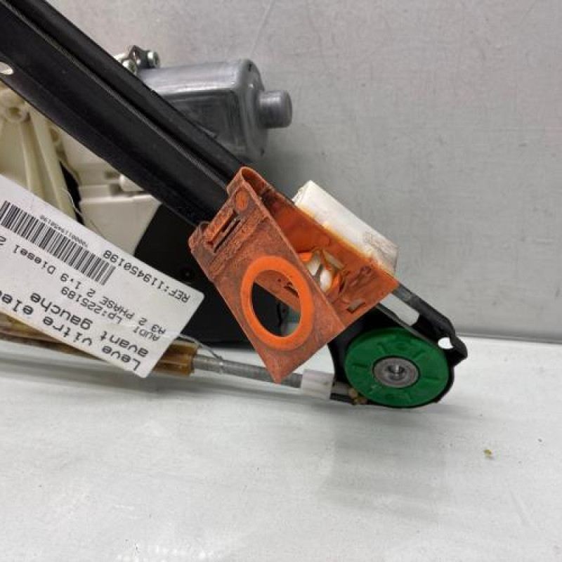 Leve vitre electrique avant gauche AUDI A3 2 Photo n°2