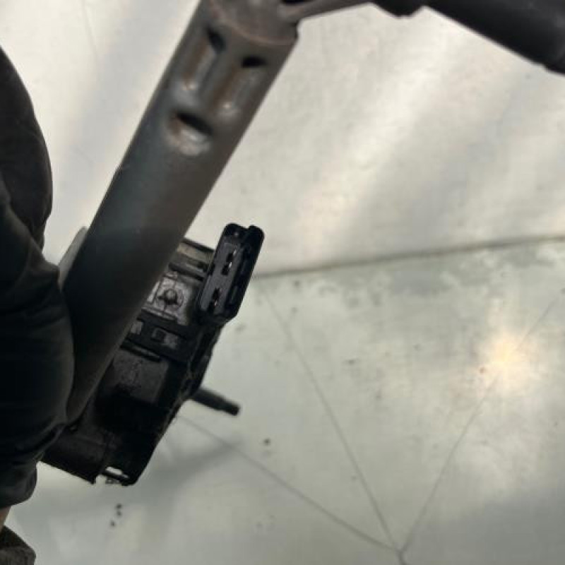 Moteur essuie glace avant PEUGEOT 207 Photo n°4