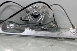 Leve vitre electrique avant droit RENAULT CLIO 3 Photo n°1