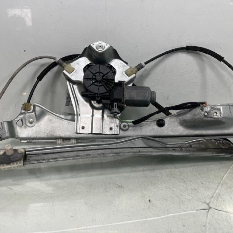 Leve vitre electrique avant droit RENAULT CLIO 3 Photo n°3