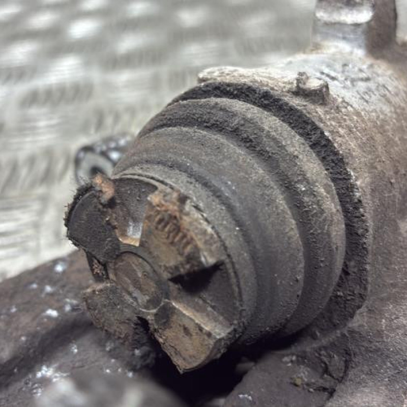 Etrier arriere gauche (freinage) RENAULT MEGANE 2 Photo n°5