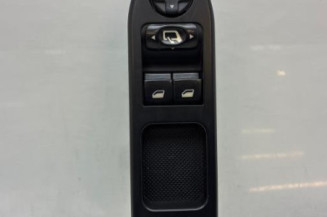 Interrupteur de leve vitre avant gauche PEUGEOT 207