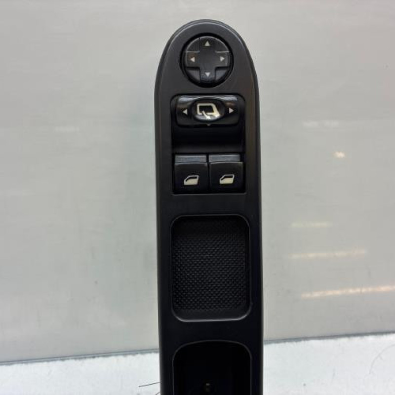 Interrupteur de leve vitre avant gauche PEUGEOT 207 Photo n°2