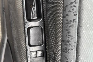 Interrupteur de leve vitre avant gauche PEUGEOT 207