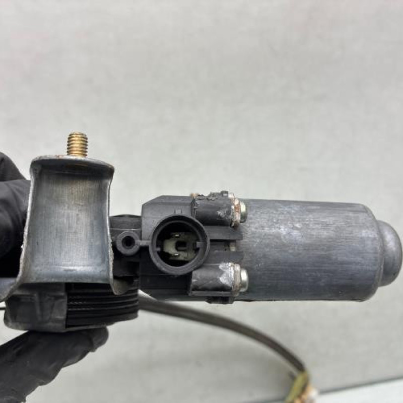 Leve vitre electrique avant gauche RENAULT CLIO 2 Photo n°5
