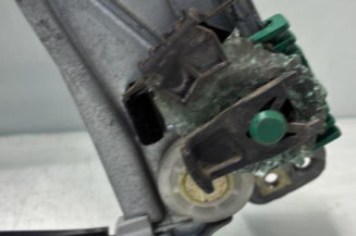 Leve vitre electrique avant gauche RENAULT CLIO 3