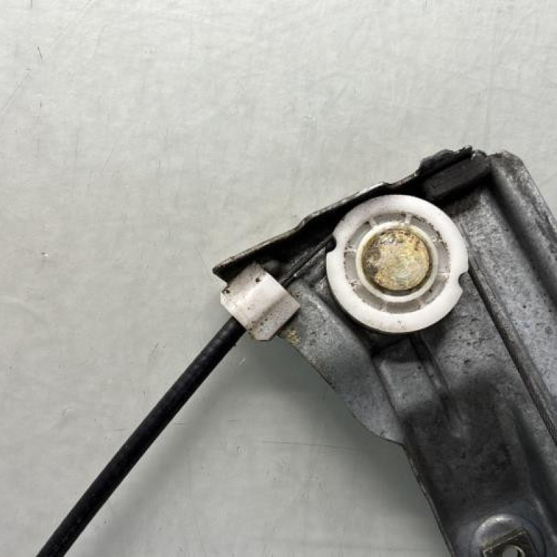Leve vitre electrique avant gauche RENAULT CLIO 3 Photo n°3