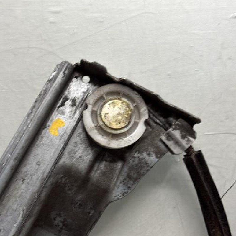 Leve vitre electrique avant gauche RENAULT CLIO 3 Photo n°4