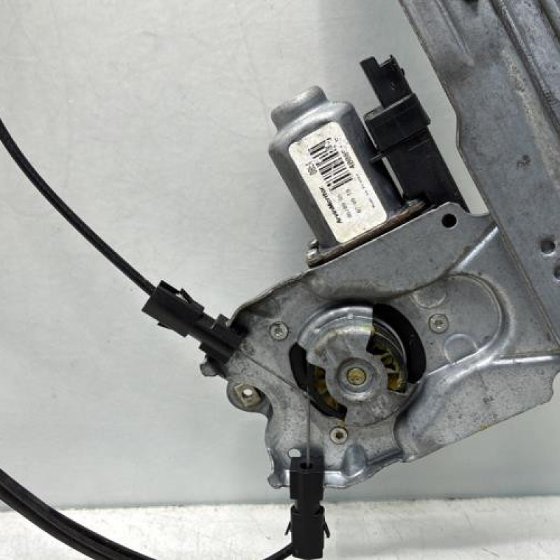 Leve vitre electrique avant gauche RENAULT CLIO 3 Photo n°6