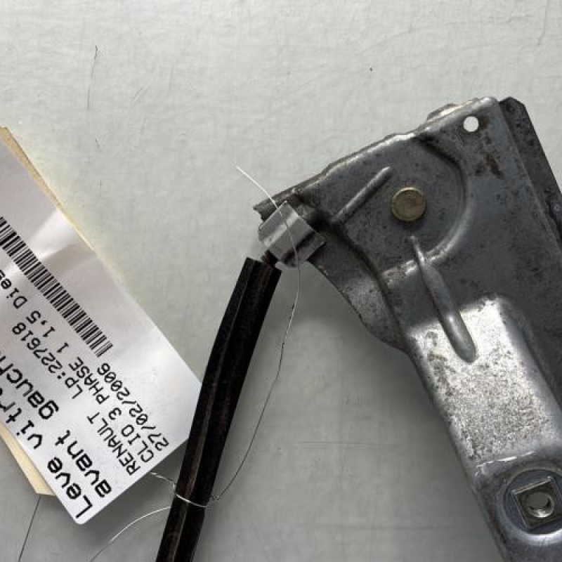 Leve vitre electrique avant gauche RENAULT CLIO 3 Photo n°11