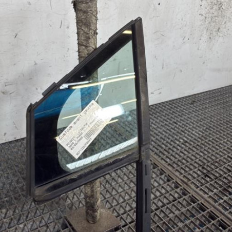 Custode avant gauche (porte) PEUGEOT 3008 1