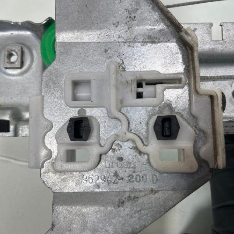 Leve vitre electrique avant gauche PEUGEOT 3008 1 Photo n°5