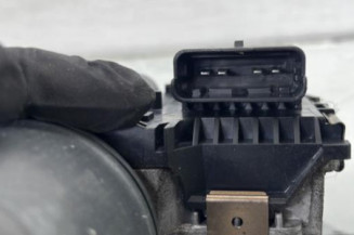 Moteur essuie glace avant gauche PEUGEOT 3008 1