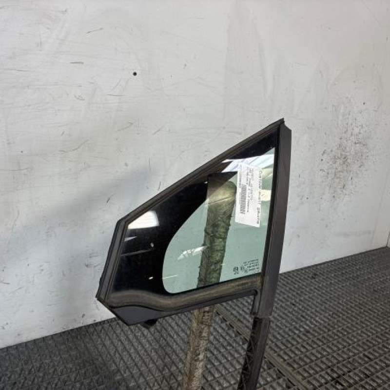 Custode avant gauche (porte) PEUGEOT 208 1 Photo n°2