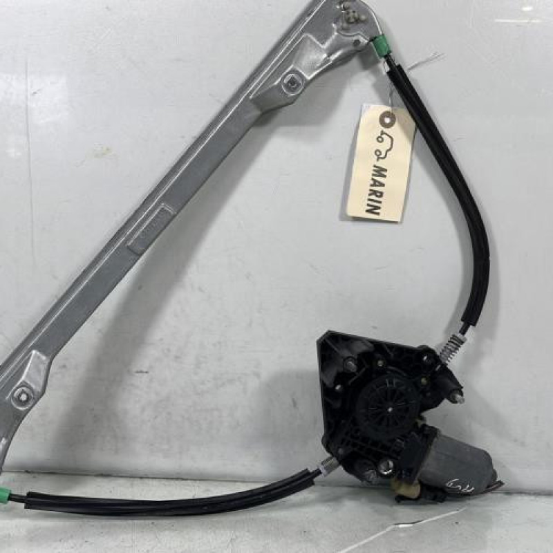 Leve vitre electrique avant droit RENAULT CLIO 2 Photo n°1