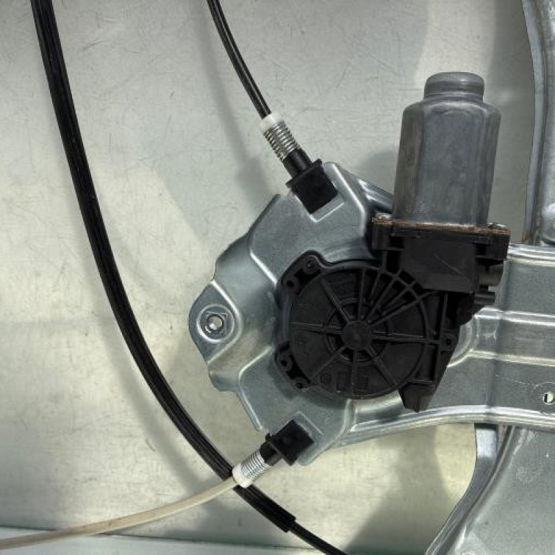 Leve vitre electrique avant droit RENAULT CLIO 3 Photo n°6