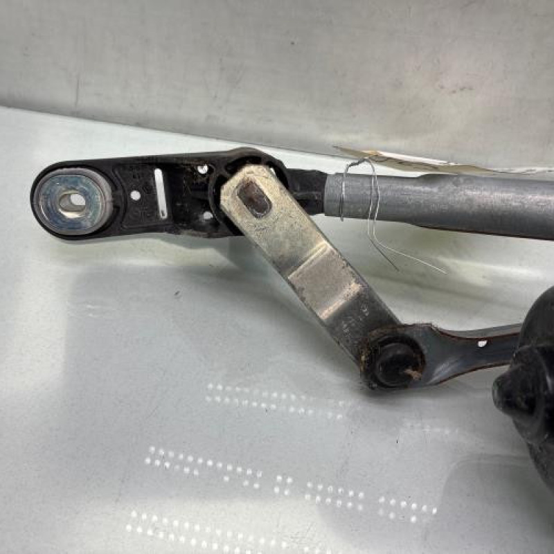 Moteur essuie glace avant RENAULT CLIO 3 Photo n°6