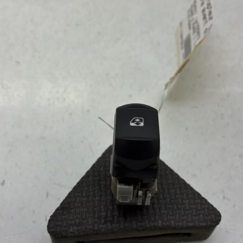 Interrupteur de leve vitre avant droit RENAULT MEGANE 2 Photo n°1