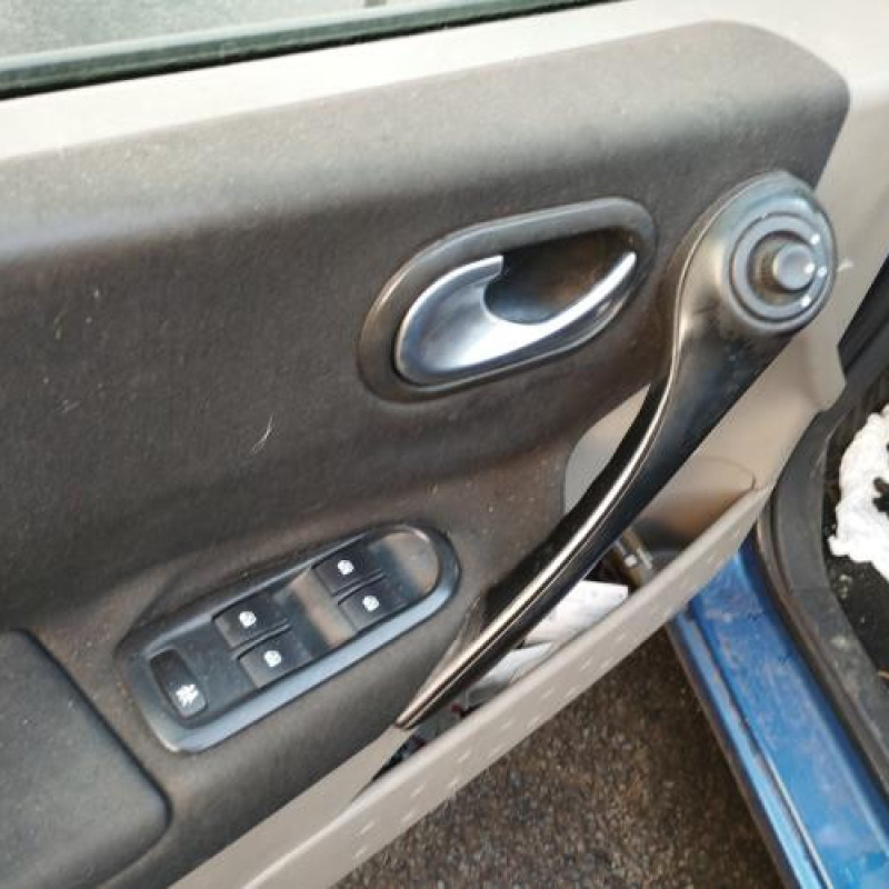 Interrupteur de leve vitre avant gauche RENAULT MEGANE 2 Photo n°12