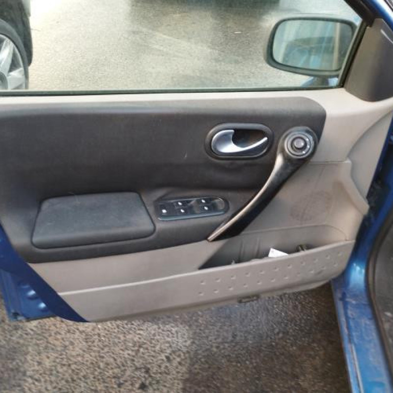 Interrupteur de leve vitre avant gauche RENAULT MEGANE 2 Photo n°13