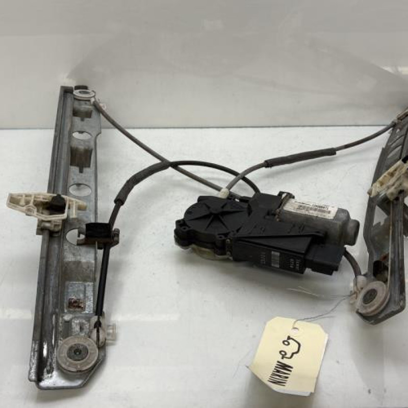 Leve vitre electrique avant gauche RENAULT MEGANE 2 Photo n°6