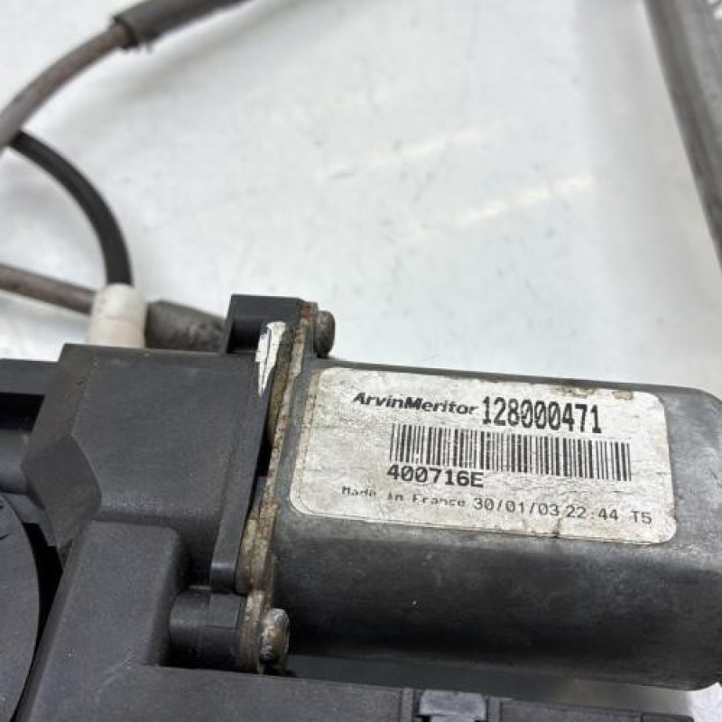 Leve vitre electrique avant gauche RENAULT MEGANE 2 Photo n°7