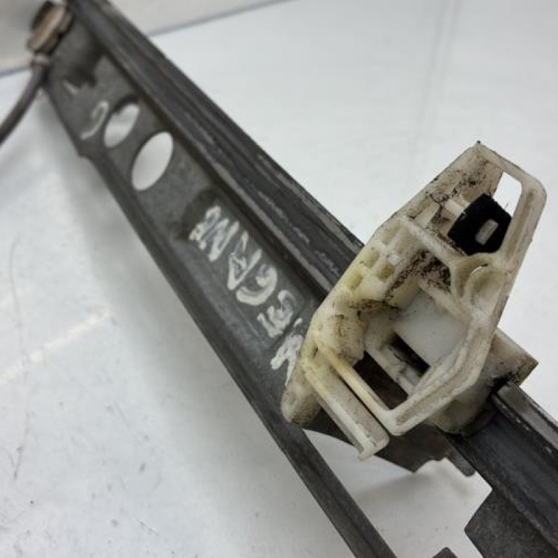 Leve vitre electrique avant gauche RENAULT MEGANE 2 Photo n°8