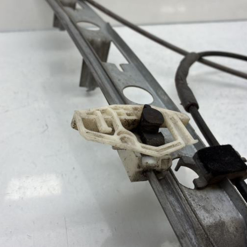 Leve vitre electrique avant gauche RENAULT MEGANE 2 Photo n°9