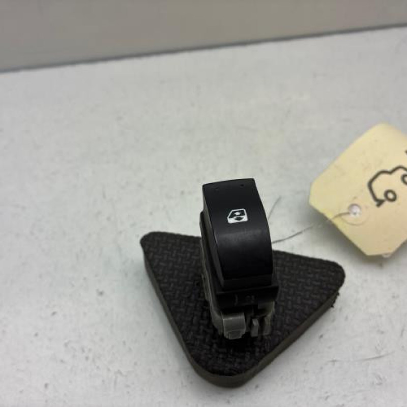 Interrupteur de leve vitre avant droit RENAULT SCENIC 2 Photo n°1