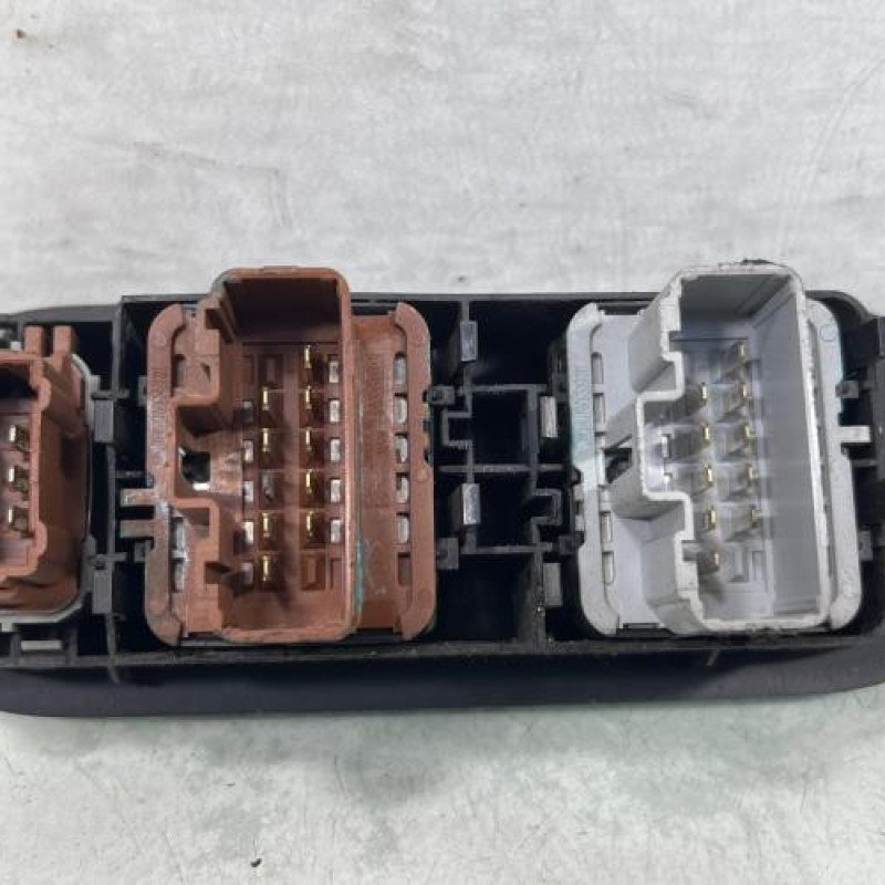 Interrupteur de leve vitre avant gauche RENAULT MEGANE 2 Photo n°3